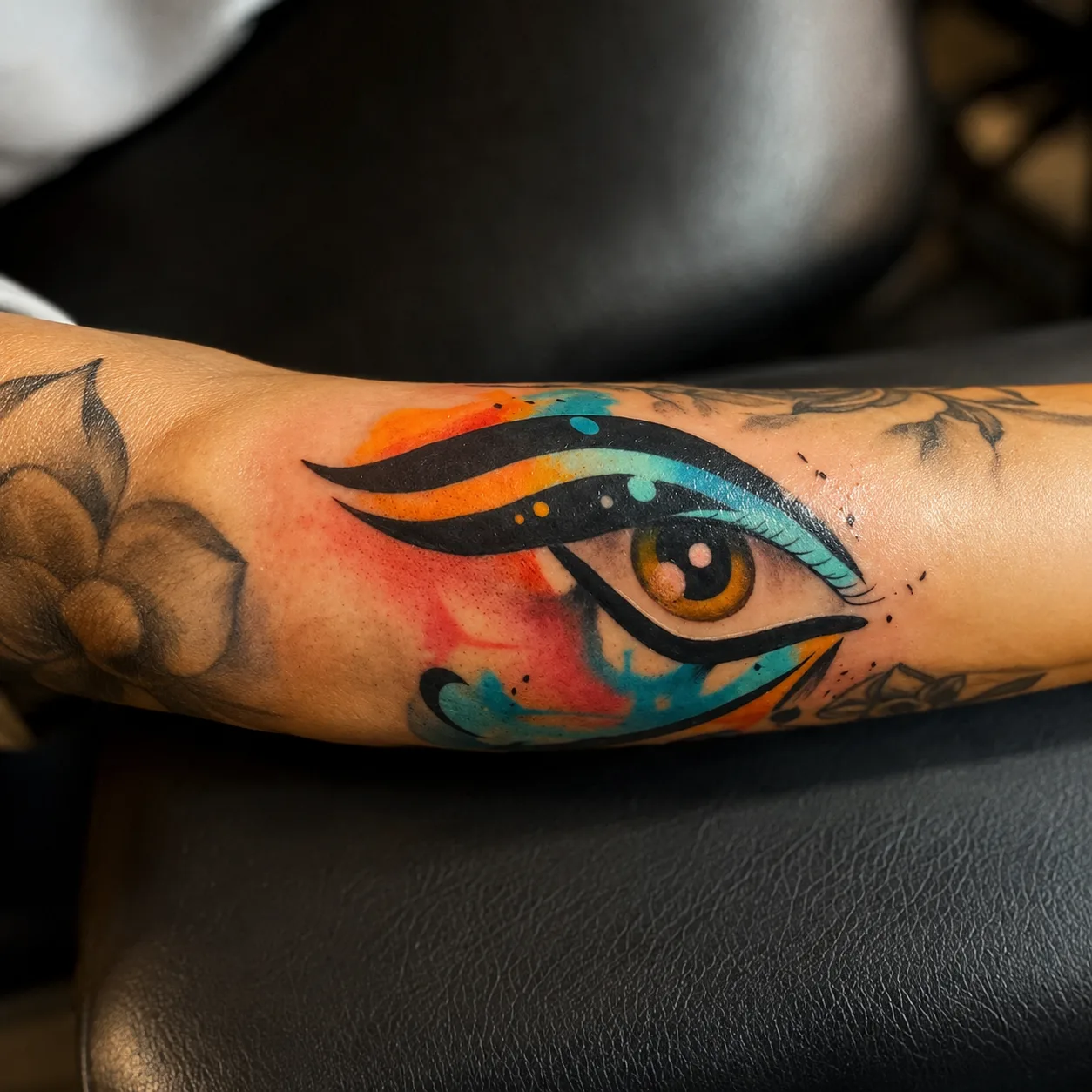 Tatuaje ojo estilo acuarela color